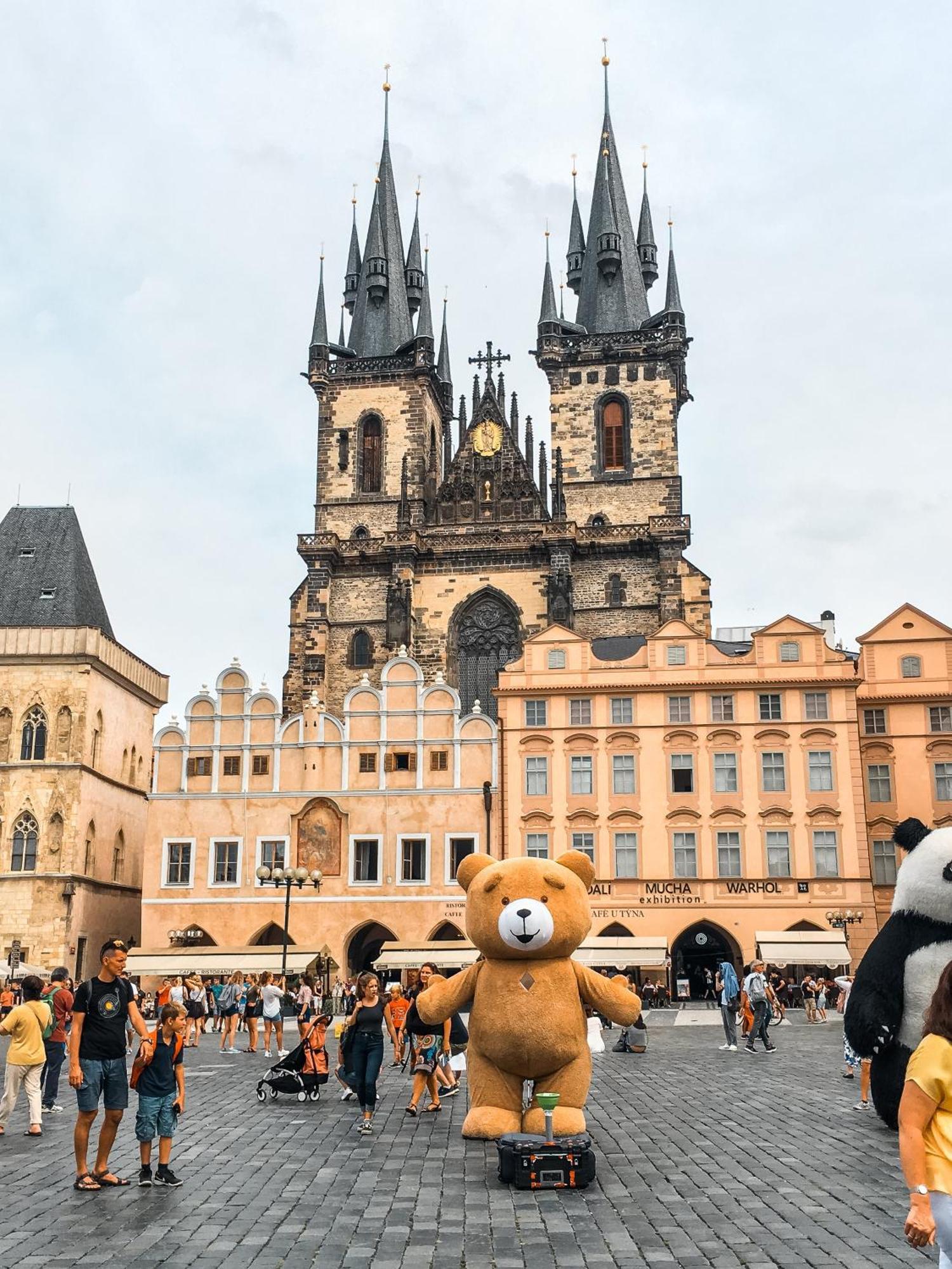 Helen Homestay Vysehrad Prag Exteriör bild